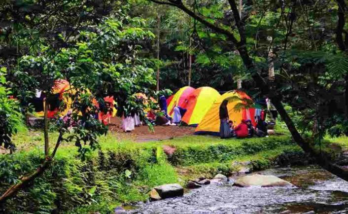 Tapian Ratu Camp Real Bukittinggi Exterior photo
