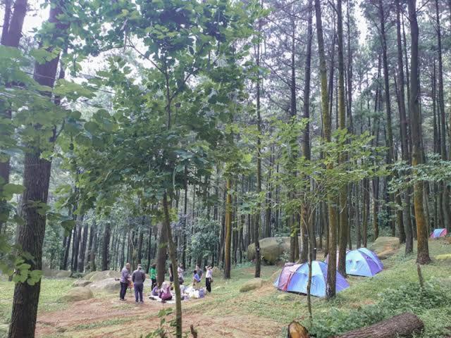Tapian Ratu Camp Real Bukittinggi Exterior photo