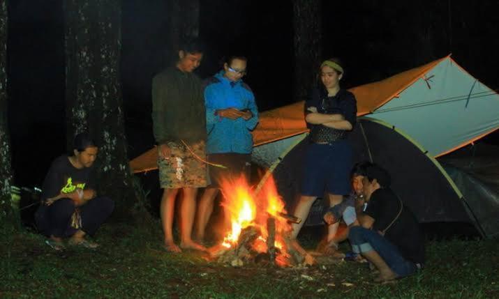 Tapian Ratu Camp Real Bukittinggi Exterior photo